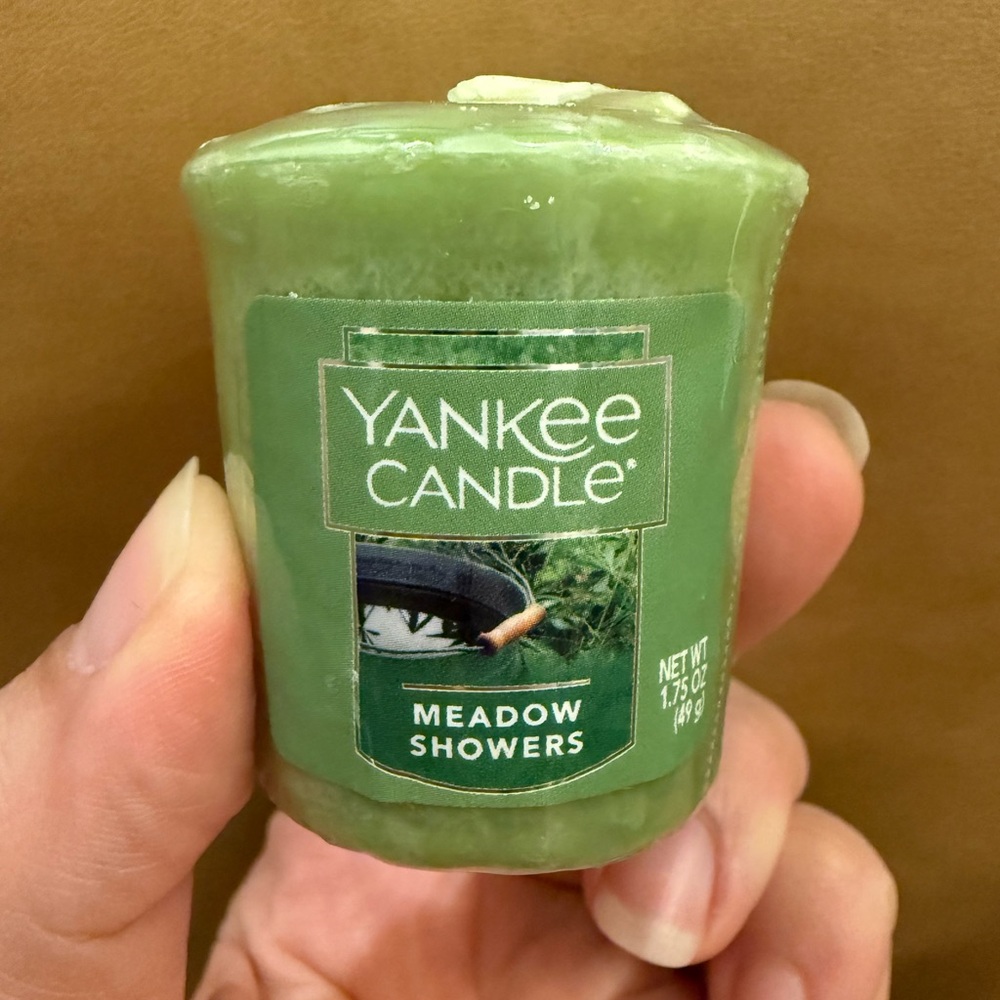 2 Pack Yankee Candle Votive Meadow Showers